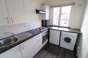 Kitchen- click for photo gallery